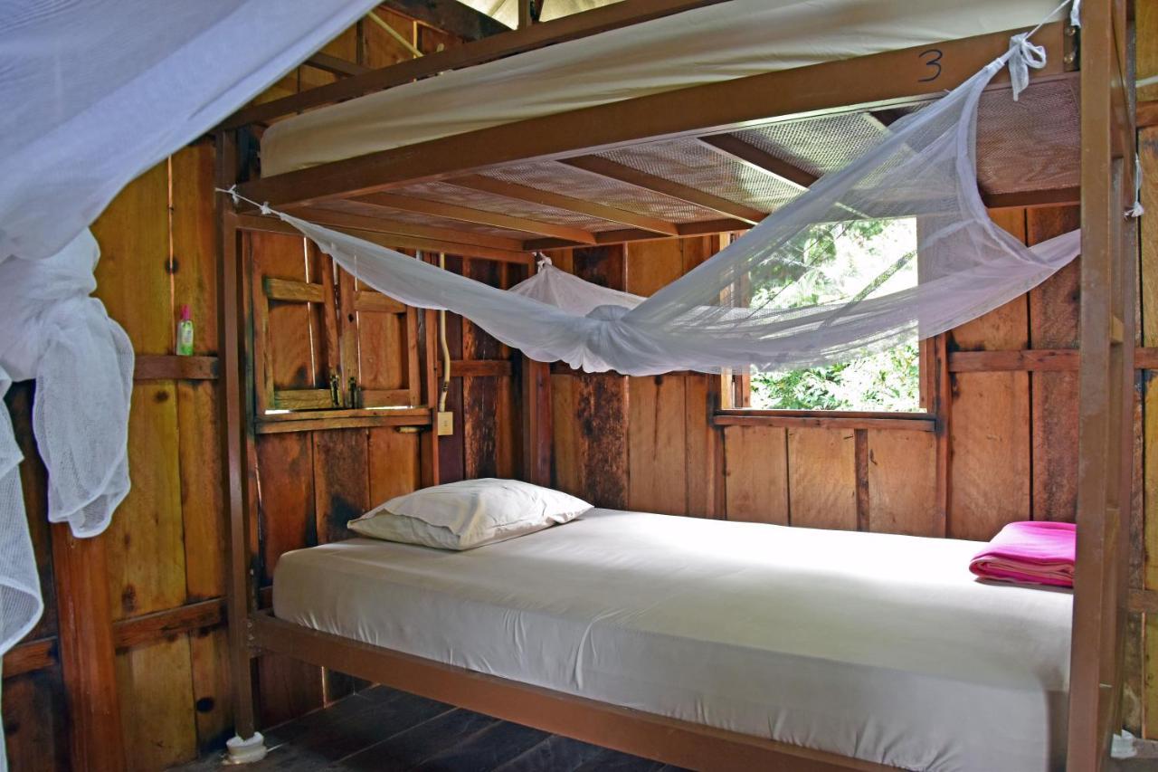 Mad Monkey Koh Rong Samloem Albergue Koh Rong Sanloem Exterior foto