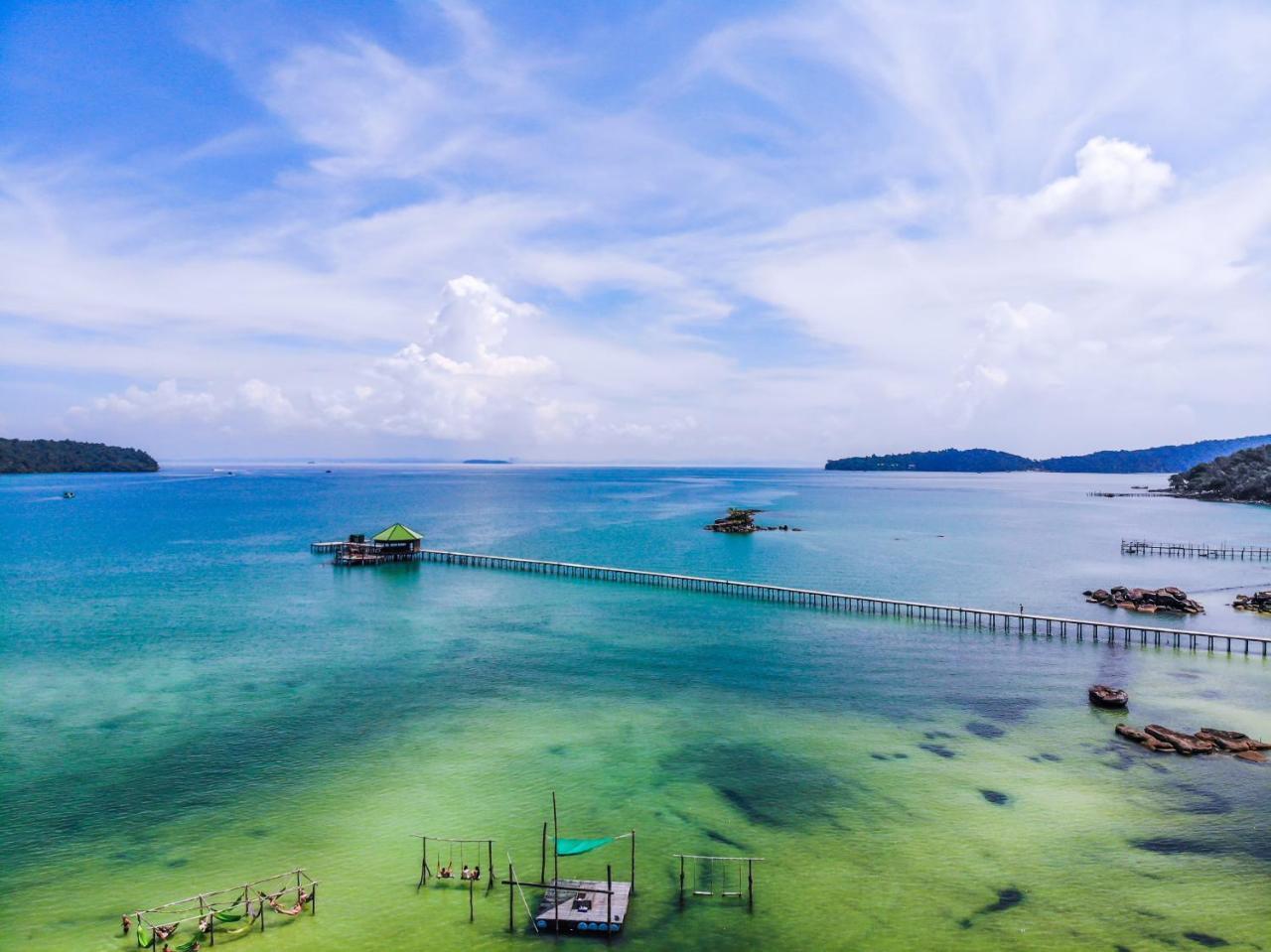 Mad Monkey Koh Rong Samloem Albergue Koh Rong Sanloem Exterior foto