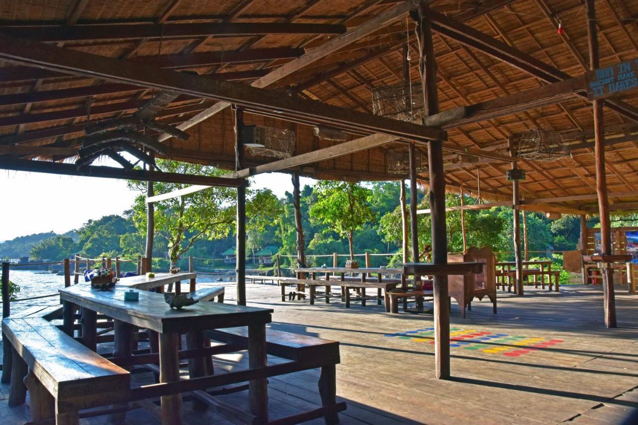 Mad Monkey Koh Rong Samloem Albergue Koh Rong Sanloem Exterior foto